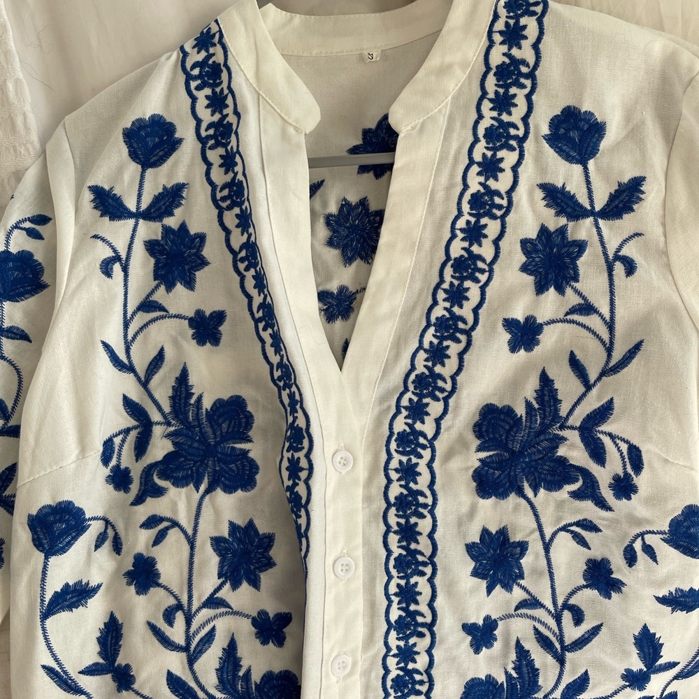 Embroidered Top - Picture 3 of 3